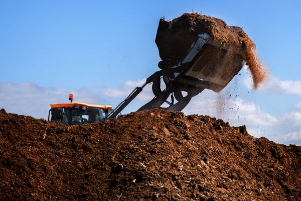 Dirt Spreading in Hickory